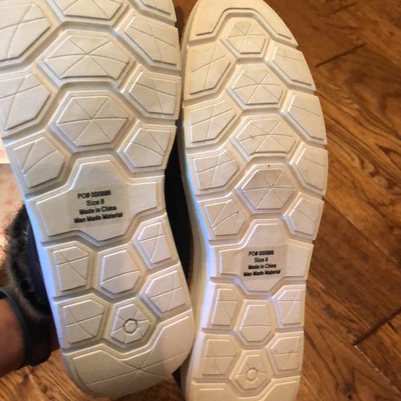 Women’s Journey + Crew navy fur booties size 8 - Picture 5 of 7